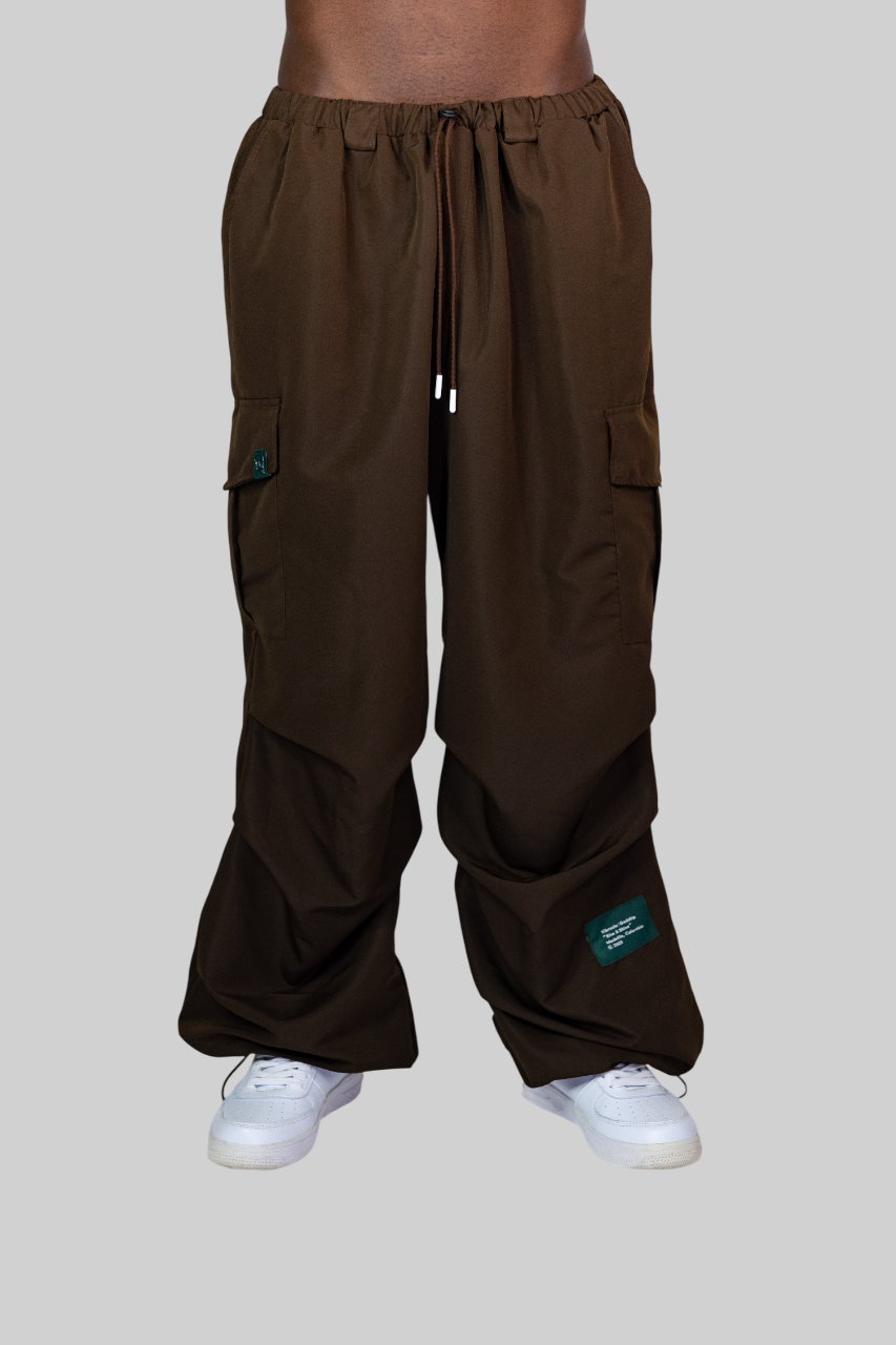Pantalón Cargo Parachute Café