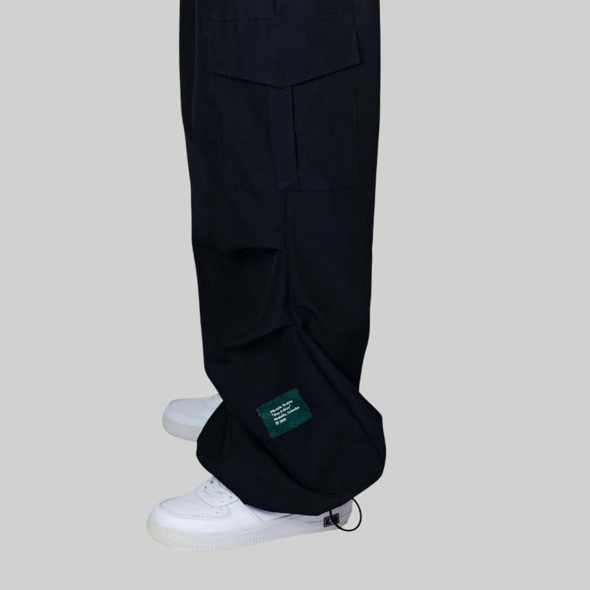 Pantalón Cargo Parachute Negro