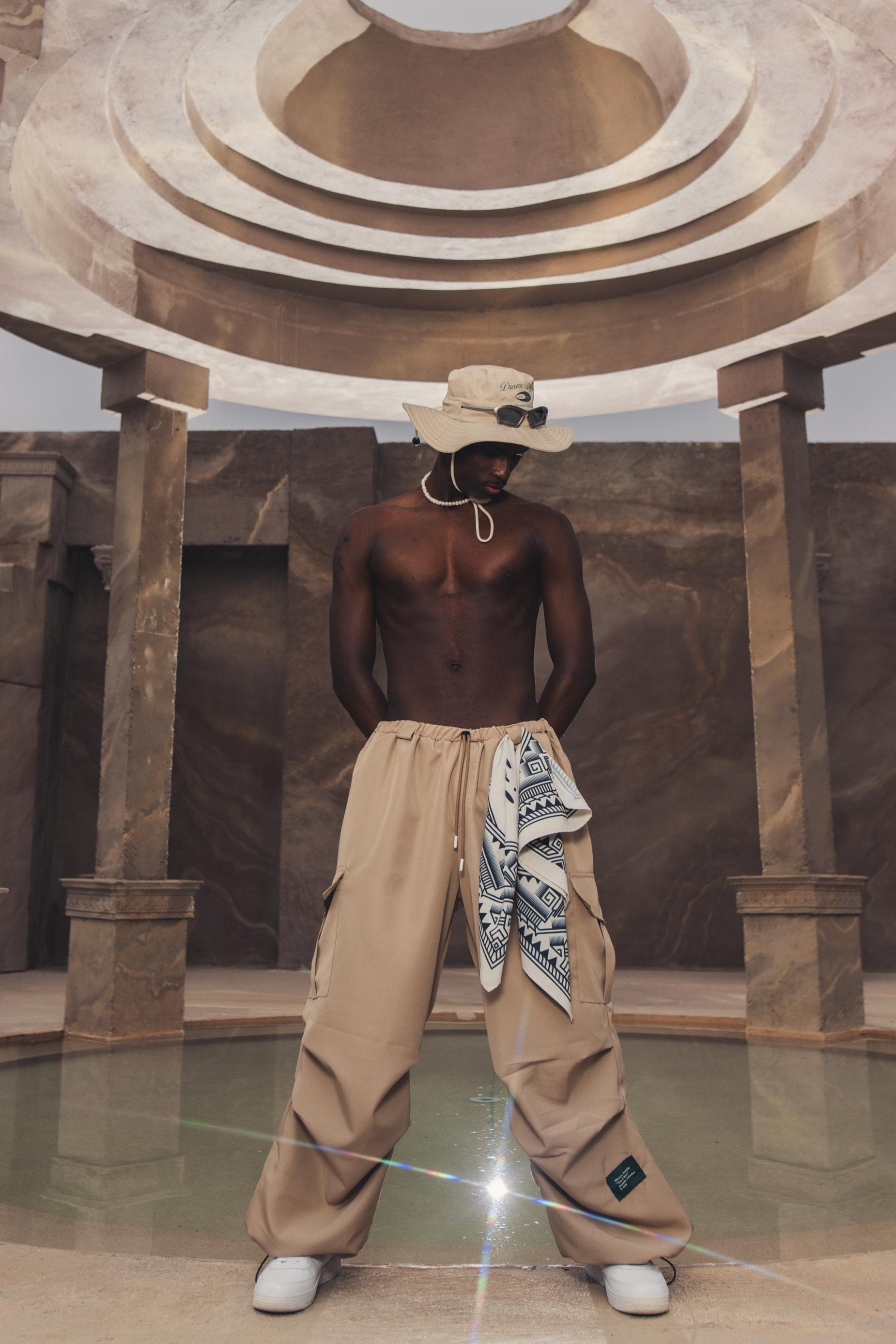 Pantalón Cargo Parachute Beige